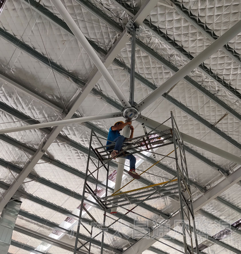 高大空間通風(fēng)降溫 大型節(jié)能永磁直驅(qū)工業(yè)大風(fēng)扇