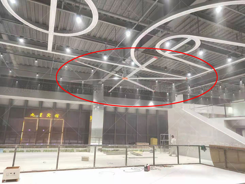 工業(yè)大風(fēng)扇安裝效果