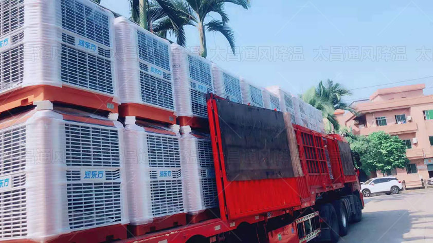潤東方環(huán)保空調(diào)出貨.jpg